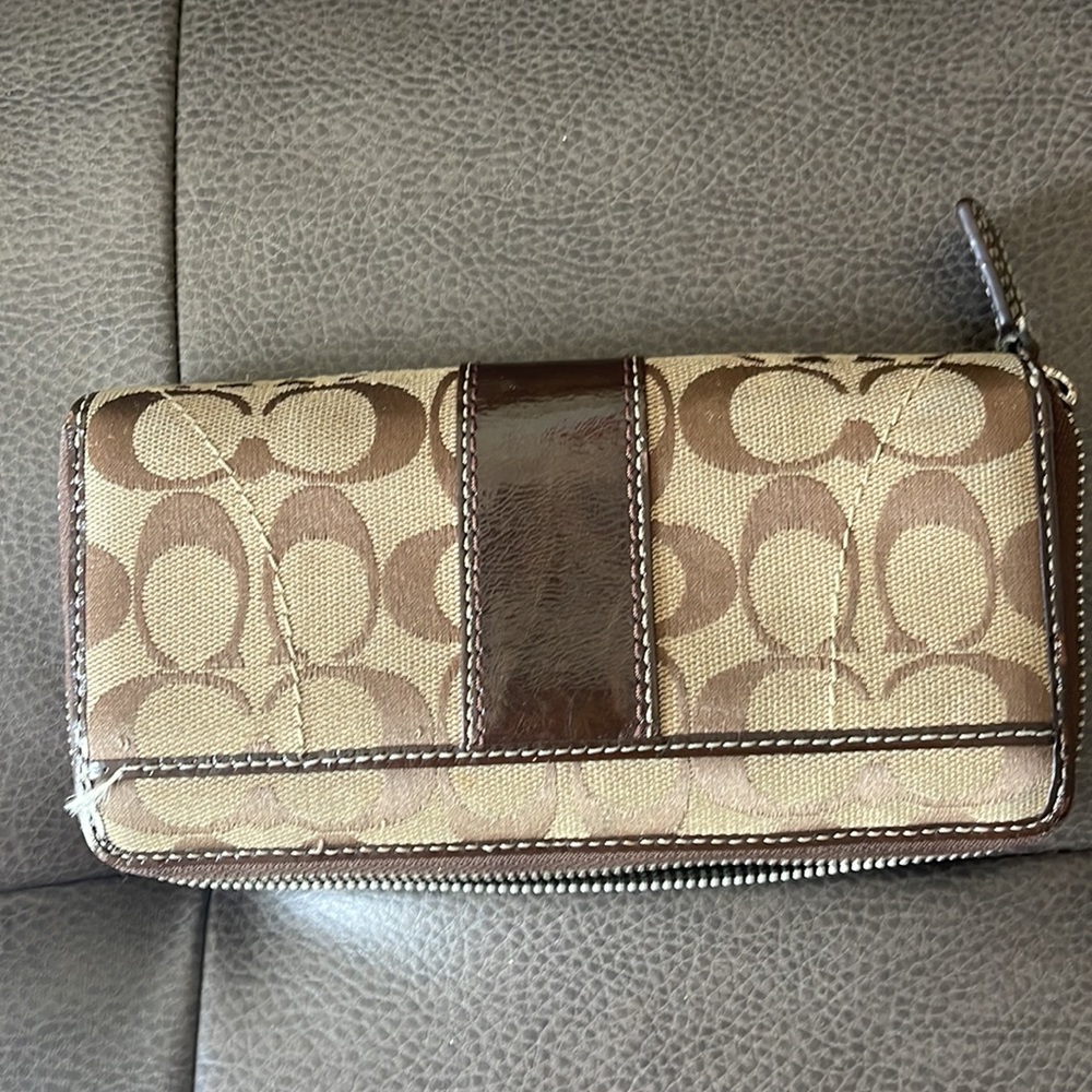 Coach Wallet - Picture 3 of 6